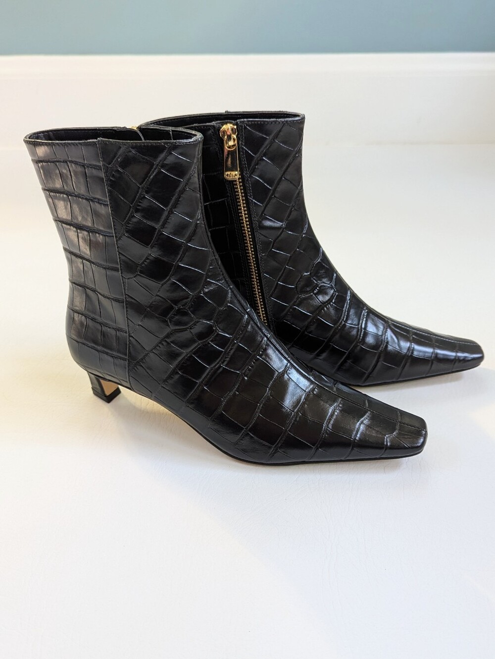 Michael Kors Cosmo Leather Ankle Boots Faux Crocodile Kitten Heel 7 Black
